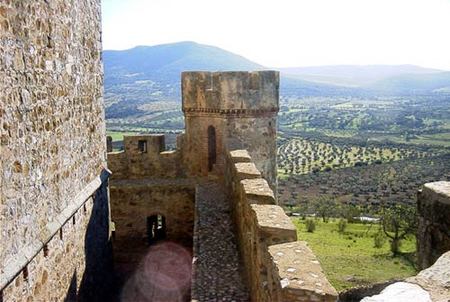 Extremadura promueve el turismo en sus castillos
