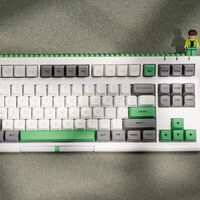 Si eres fan de LEGO te acabo de crear una necesidad con este teclado mecánico inspirado en los famosos ladrillos de construcción