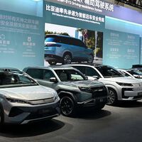 Esqueça os lançamentos das montadoras comuns, respire fundo e prepare o bolso para a chegada de 27 novos carros chineses ao Brasil 