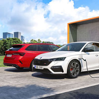 El Škoda Octavia RS iV es el primer híbrido enchufable de la familia deportiva de la marca, con 245 CV y 400 Nm