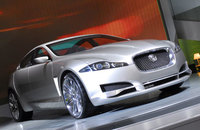 ¿James Bond conducirá el Jaguar XF en su próxima película?