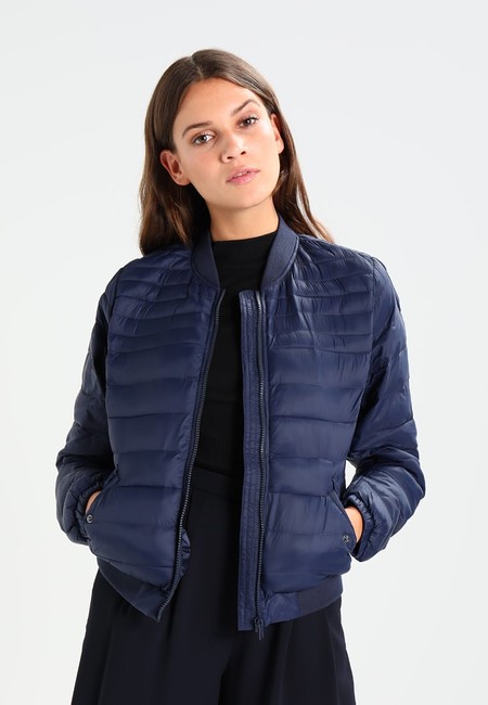 Chaqueta JDY rebajada un 50% en Zalando, ahora por sólo 19,95 euros y envío gratis