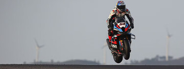 Alerones que se mueven. La nueva BMW M 1000 RR quiere ser la primera moto con aerodinámica activa, en calle y en pista