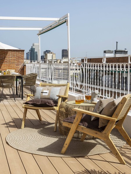 La Terraza Como Espacio Para Compartir Una Escena Pensada Para Disfrutar Sin Prisa Donde Cada E