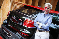 'La vida es un regalo', llega Los Ángeles y no habrá más radares fijos. La semana en el retrovisor LXXIV