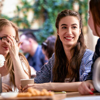 Así son los amigos que siempre buscan ser el centro de atención. Tienen personalidad histriónica