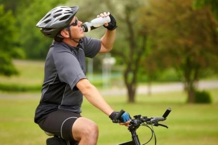 Proyecto: Botella para bicicleta que se llena de agua gracias al sol