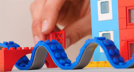 Cinta adhesiva compatible con LEGO para llevar a otro nivel los juegos de construcción