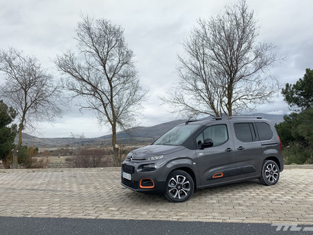 Probamos el Citroën Berlingo de gasolina y 130 CV: ¿cómo le sienta el nuevo motor al cuarto coche más vendido en España?