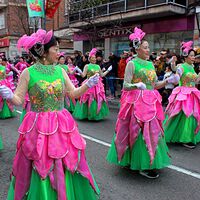 Madrid necesita descentralizar su turismo si no quiere asfixiarse. Así que está apostando por un "Chinatown" en Usera