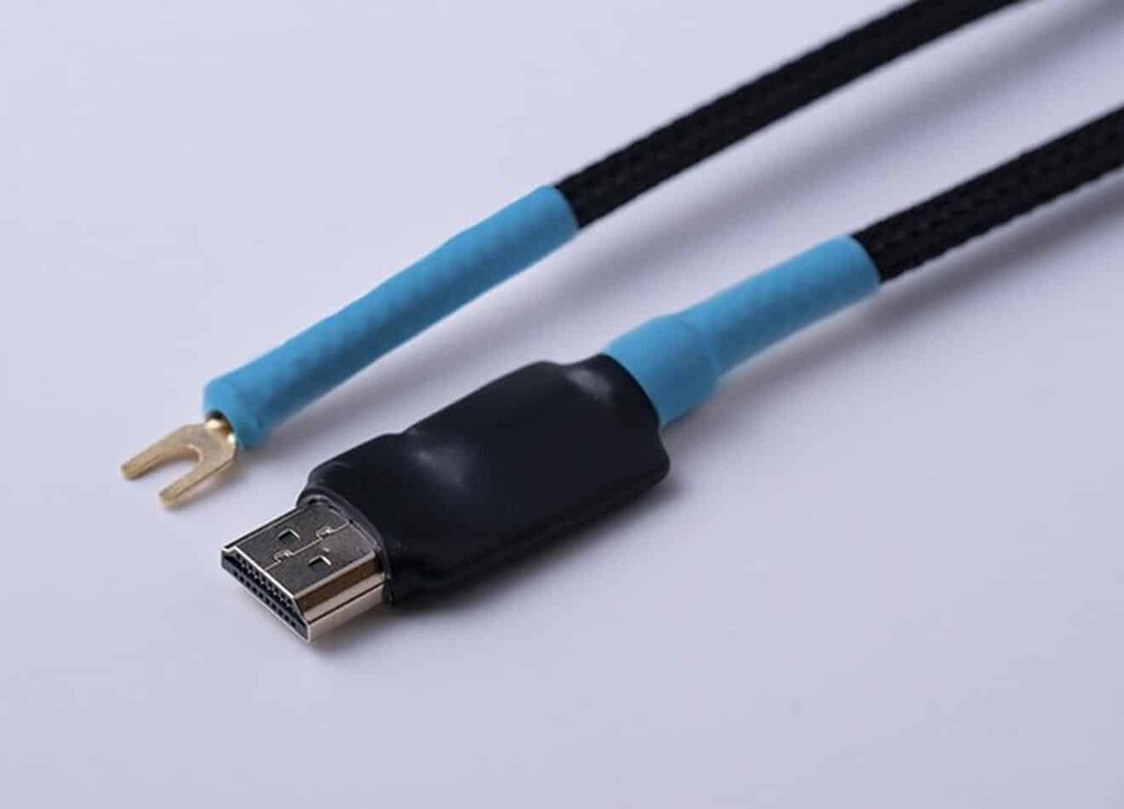 Lo último en cables HDMI no es el 8K o más ancho de banda: es incluir una toma de tierra