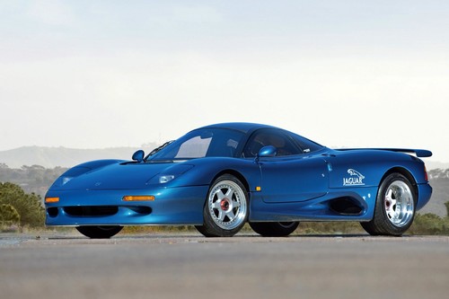 ¿Recuerdas al Jaguar XJR-15? Así era el superdeportivo británico con el corazón en Le Mans
