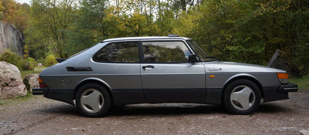Regalos originales para amantes de los coches Saab 900