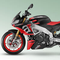 Aprilia Tuono V4: el basculante inspirado en MotoGP y las mejoras aerodinámicas también llegan a la naked de 175 CV