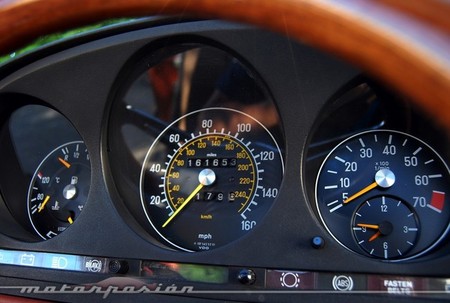 Mercedes-Benz 280 SL (R107)