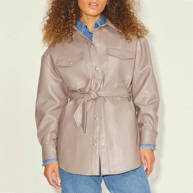 Jack & Jones Chaqueta de mujer con cinturón y efecto piel