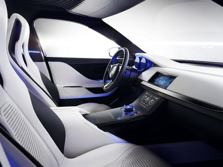 Jaguar C-X17, interior