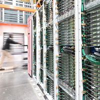 Amazon observa con inquietud el creciente rechazo de gobiernos y ciudadanos a los centros de datos