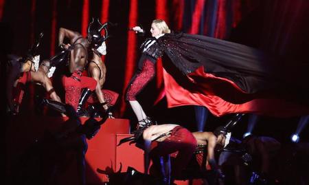 ¿Debemos culpar a Armani de la caída de Madonna?