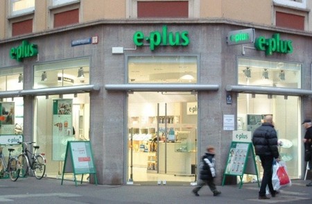 Bruselas da el visto bueno a la compra de E-Plus por Telefónica, se abre la veda