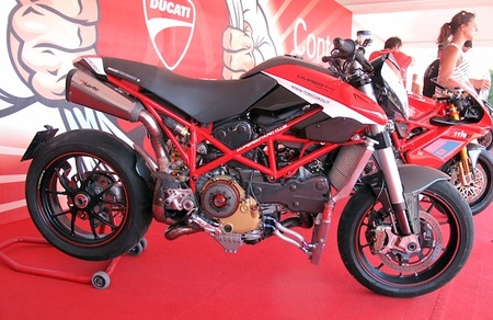 Ducati Hypermotard EVO Testastretta