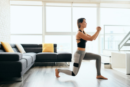 Tres variaciones de las zancadas o lunges para trabajar tus piernas y glúteos