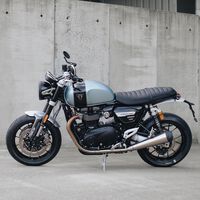 La Triumph Speed Twin Breitling es una edición limitada a 270 unidades, con suspensión trasera Öhlins por 19.000 euros 