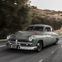 Este oxidado Icon Mercury Coupé de 1949 es el mejor coche eléctrico del SEMA, y tiene corazón Tesla