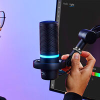 Mejora la calidad de tu streaming con este micrófono económico de HyperX: Tiene iluminación RGB y doble patrón polar