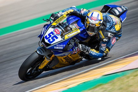 Andrea Locatelli gana su sexta carrera consecutiva y encarrila el mundial de Supersport