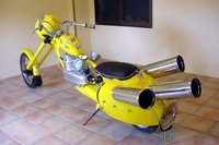 Mrecicler: Reciclando objetos cotidianos en una moto