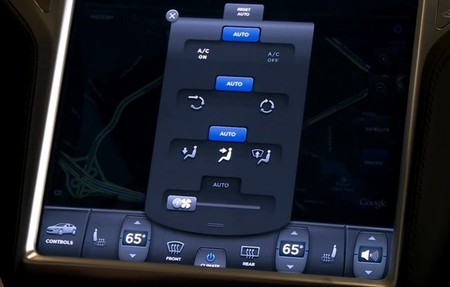 Tesla Model S - pantalla táctil 