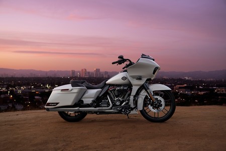 Harley Davidson Cvo Road Glide 2020 10