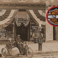 La mejor publicidad de la historia de las motos fue gratis: la hicieron una mujer de 26 años y su madre de 52 recorriendo EE.UU en una vieja Harley 