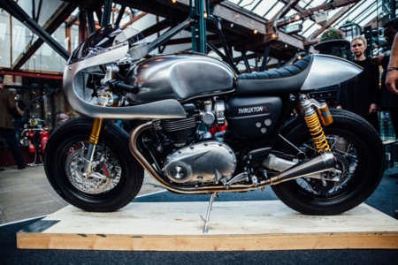 Triumph Thruxton Bit2 Cafe Racer 000