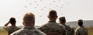 As fábricas nas áreas rurais dos Estados Unidos reabriram; e todas elas produzem o mesmo "brinquedo": um exército de drones de combate 