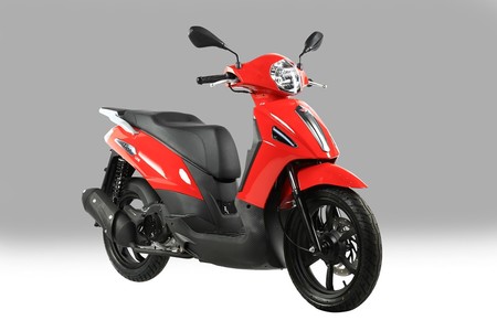 Llega el Hanway Flash 125, un scooter low cost de rueda alta por menos de 2.000 euros