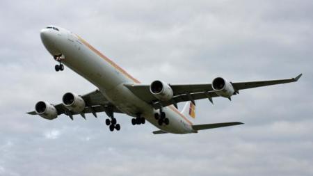 Iberia, lista para implantar WiFi en sus aviones, aunque a precio de sangre de unicornio