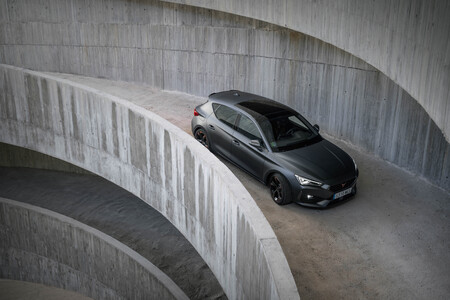 CUPRA León eTSI Prueba Contacto 16