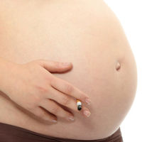 El riesgo de muerte súbita del bebé aumenta por cada cigarrillo que fuma la madre, según un estudio