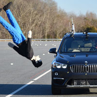 Y voló. El detector de peatones del BMW X1 fracasa en una prueba y no detecta ni uno