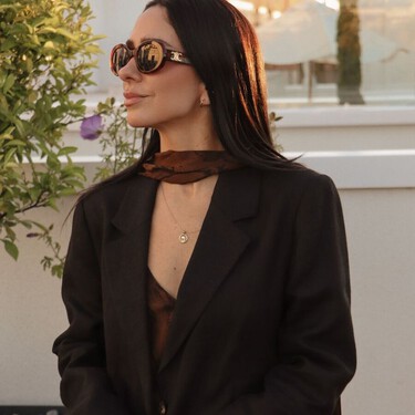 Cinco vestidos marrones que son pura tendencia y elegancia para todas las siluetas que encontramos en Zara desde 35 euros