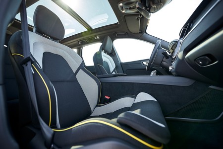 Volvo Utilizara Piezas Con Materiales Reciclados 2