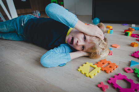 "Mi hijo pequeño se autolesiona cuando se enfada": qué hacer (y que no) ante este comportamiento en niños en edad preescolar
