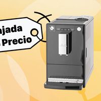 Espressos con solo pulsar un botón a partir de granos de café recién molidos con esta oferta de MediaMarkt