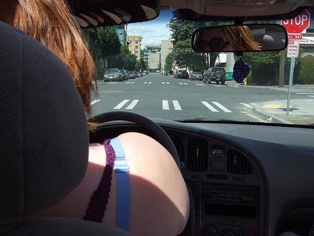 Viajando en coche durante el embarazo: haz paradas frecuentes
