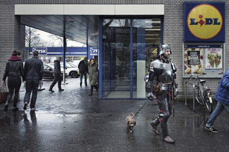 Martijn van Oers fotografía a uno de los últimos caballeros medievales