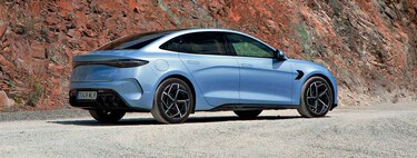 China deja fuera por ley a los coches eléctricos que no sean eficientes: o gastan poco o no podrán venderse. Y es un palo para las marcas europeas