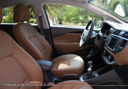 KIA-Rio-2011-26