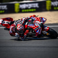 Pecco Bagnaia gana en Brno, Marc Márquez pisa podio y Marco Bezzecchi sigue haciendo regalos de sábado 